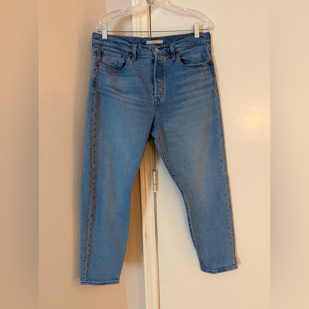 Levi’s Wedgie Premium Denim - Size 32